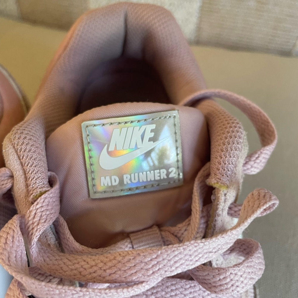 Nike Women's MD runner 2 shoes - Picture 6 of 7